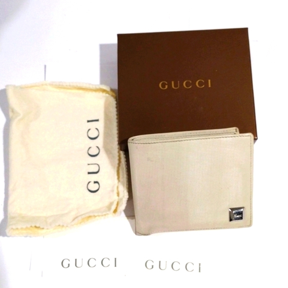 Authentic GUCCI Beige Textured Leather Wallet Silver Hardware w/ Box & Dust Bag - Picture 3 of 17